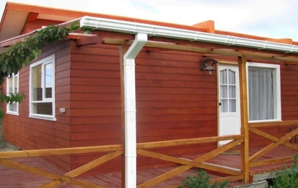 Hostal Y Cabanas Ainil Punta Arenas Exterior foto